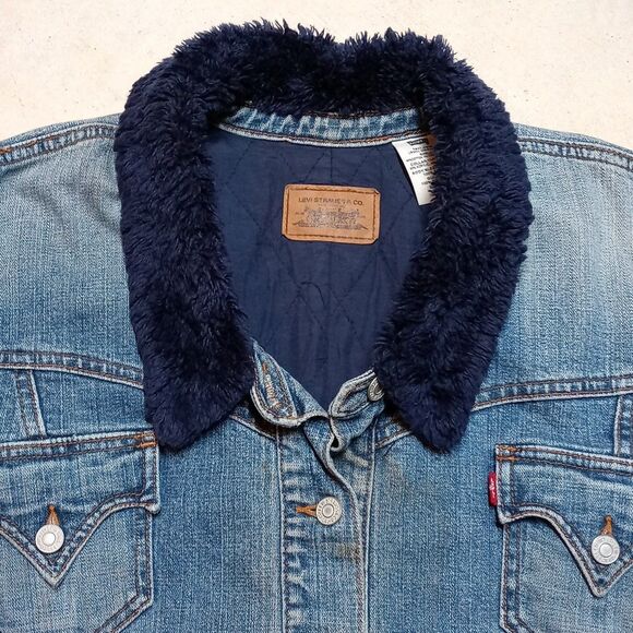 Levi's Trucker Jacket Women's Size 3X Faux Fur Collar Cuffs Quilt Lined Jean - Picture 2 of 15
